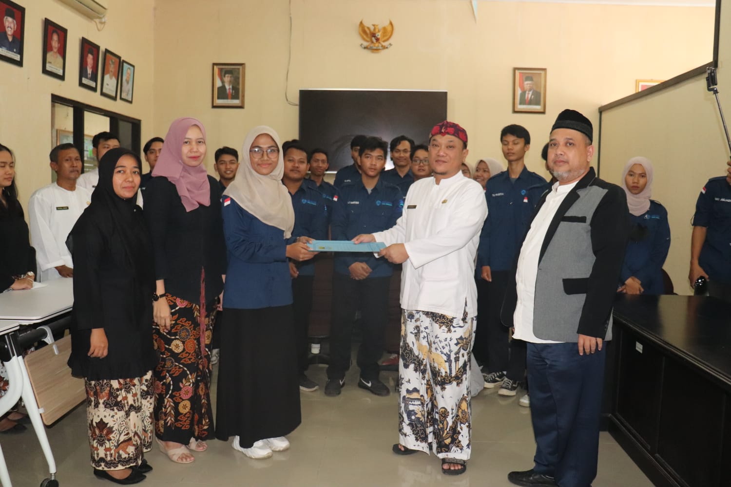 Pelepasan Secara Resmi 21 Mahasiswa Magang MBKM STMIK/IKMI Cirebon, Turut Sukseskan Program Satu Data Kabupaten Cirebon