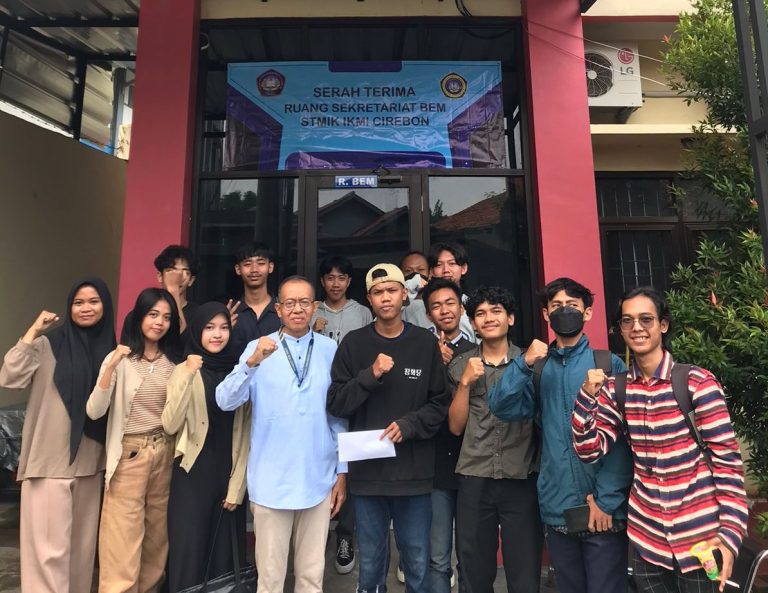 Serah Terima Ruangan Baru untuk Badan Eksekutif Mahasiswa (BEM) STMIK IKMI Cirebon