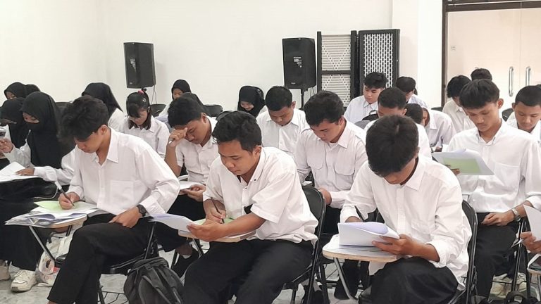 Gelar Tes PMB Gelombang 1: STMIK IKMI Cirebon Siap Jaring Generasi Unggul