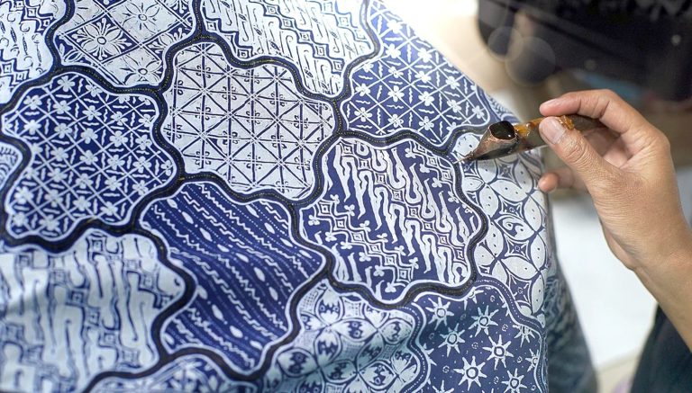 Batik sebagai Warisan Budaya Nusantara yang Mendunia