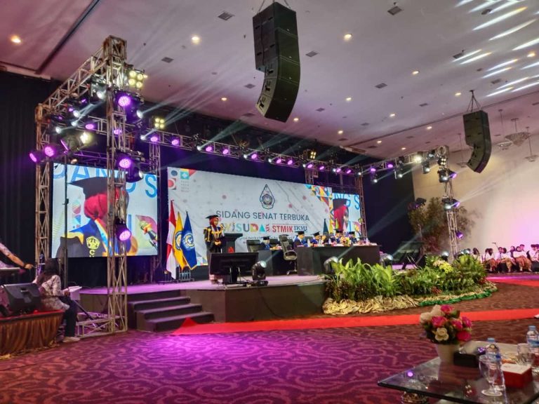 Wisuda Ke-19 STMIK IKMI Cirebon: Perayaan Transformasi Digital Menuju Indonesia Emas 2045